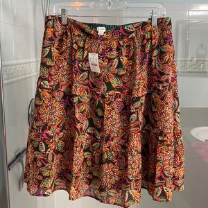 Beautiful, very comfortable, knee length skirt, never worn